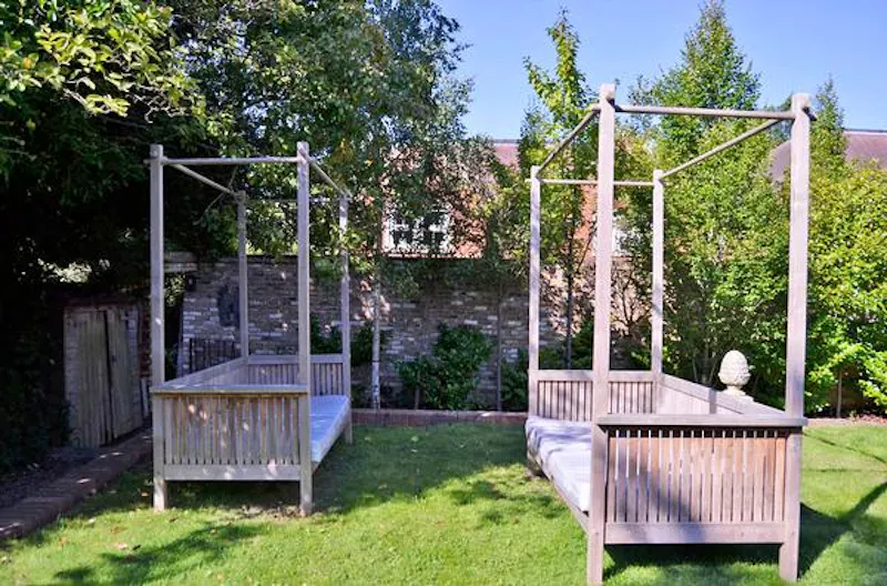 Spacious home in Hadley Wood, E422 (photo 39)