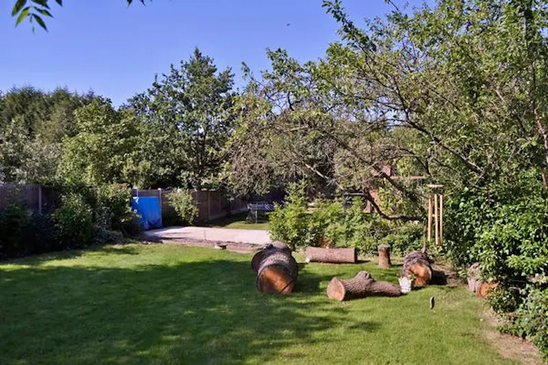 Spacious home in Hadley Wood, E422 (photo 48)