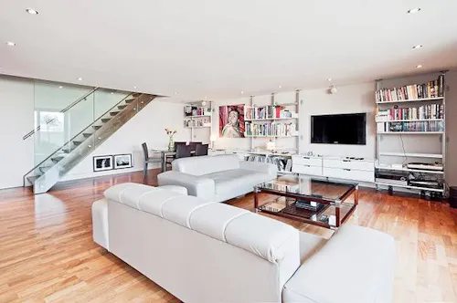 Modern flat by Butlers Wharf, F1092
