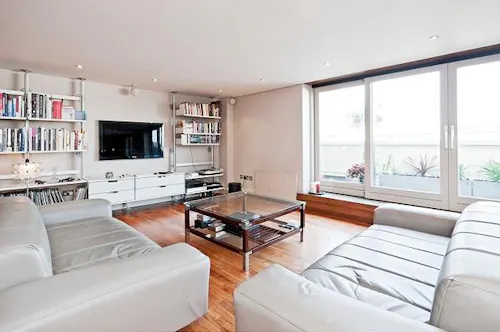 Modern flat by Butlers Wharf, F1092