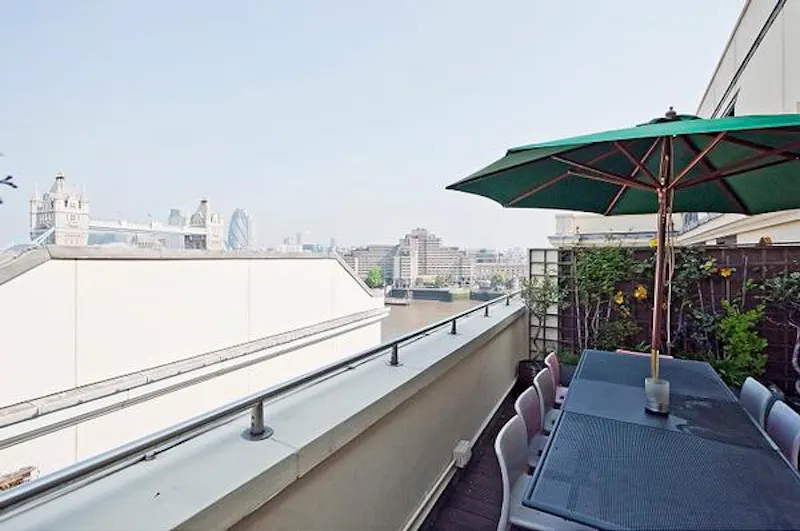 Balcony at Modern flat by Butlers Wharf, F1092 (photo 10)