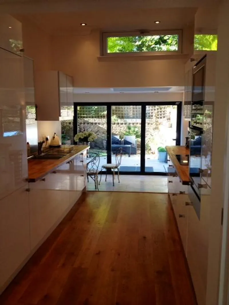 Kitchen at Hammersmith townhouse, B1693 (photo 3)