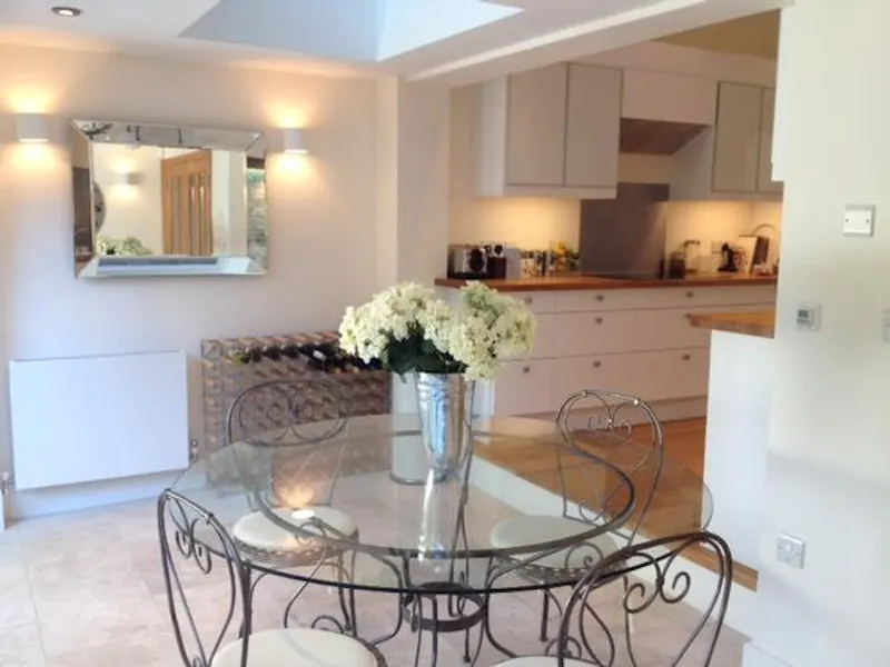Dining room at Hammersmith townhouse, B1693 (photo 7)