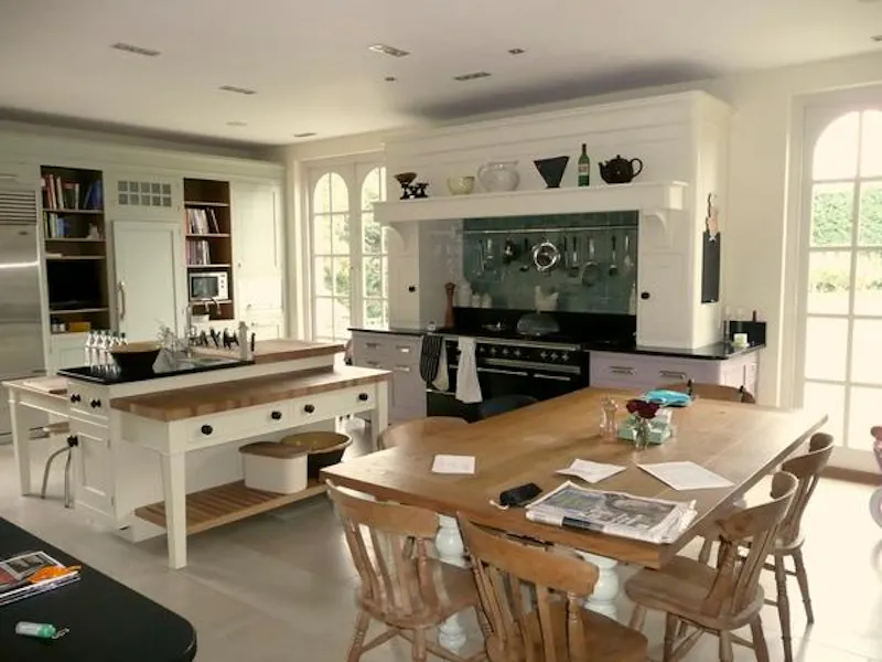 Aga at Spectacular Newbury estate, G96 (photo 9)