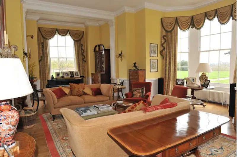 Drawing room at Spectacular Newbury estate, G96 (photo 10)