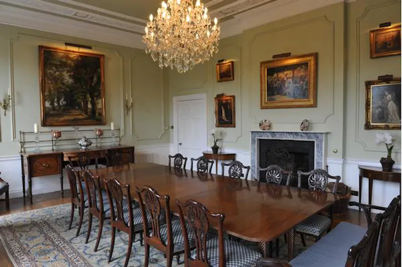 Dining room at Spectacular Newbury estate, G96 (photo 16)