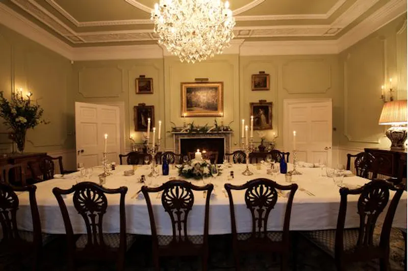Spectacular Newbury estate, G96 (photo 17)