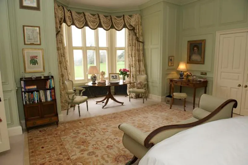 Spectacular Newbury estate, G96 (photo 37)