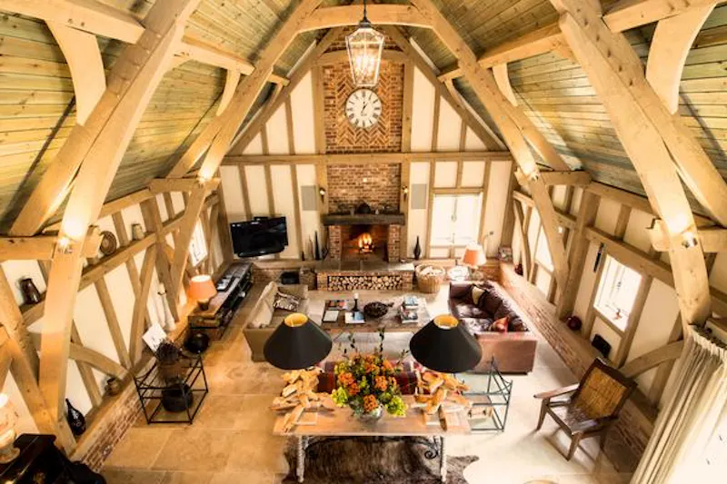 Beams at Spectacular Newbury estate, G96 (photo 57)