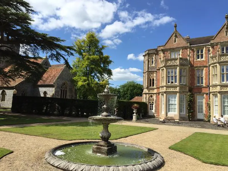 Spectacular Newbury estate, G96 (photo 74)