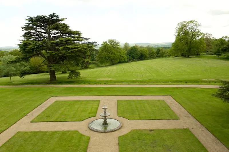 Spectacular Newbury estate, G96 (photo 87)