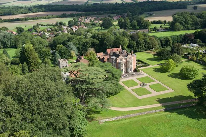 Spectacular Newbury estate, G96 (photo 88)