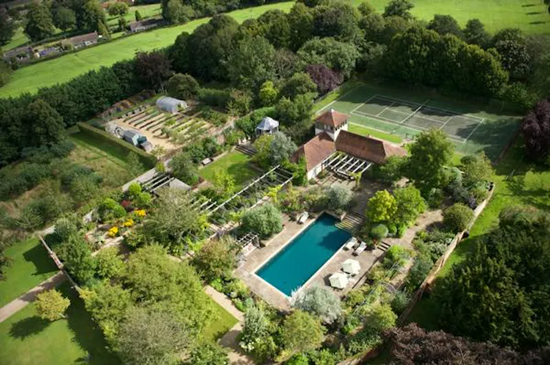Tennis court at Spectacular Newbury estate, G96 (photo 110)