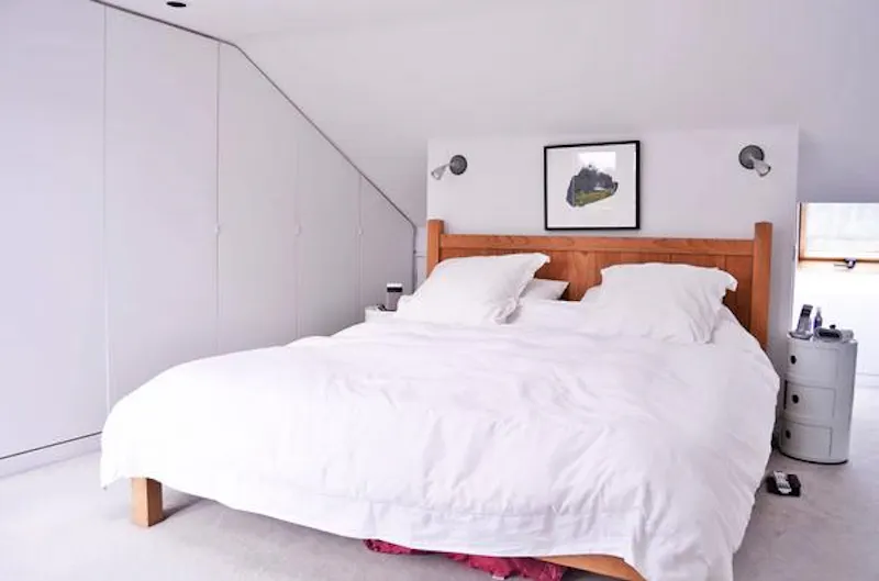 Bedroom at Peckham family house, B1696 (photo 34)