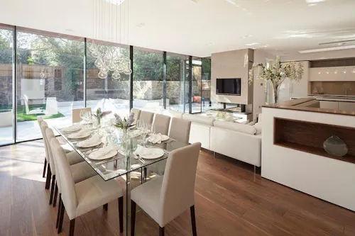 Luxurious Sheen family house, D2225