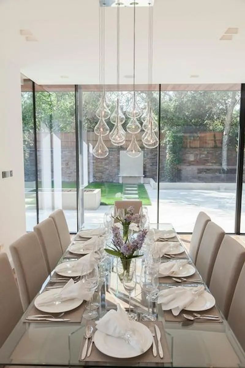 Luxurious Sheen family house, D2225 (photo 8)