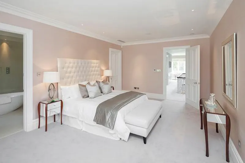 Luxurious Sheen family house, D2225 (photo 31)