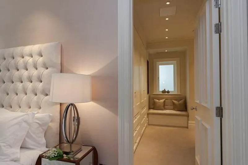 Luxurious Sheen family house, D2225 (photo 33)