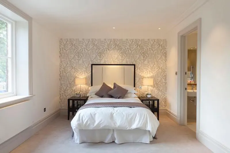 Bedroom at Luxurious Sheen family house, D2225 (photo 40)