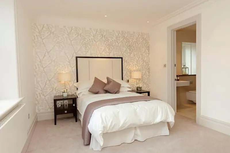 Luxurious Sheen family house, D2225 (photo 41)