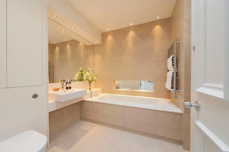 Luxurious Sheen family house, D2225 (photo 44)