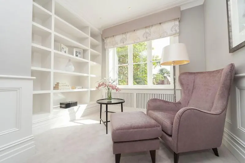 Luxurious Sheen family house, D2225 (photo 45)
