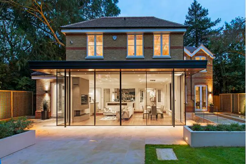 Luxurious Sheen family house, D2225 (photo 57)