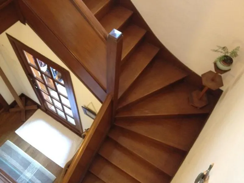 Staircase at Film location D2226 in Scotland (photo 16)
