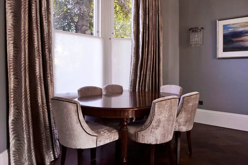 Dining room at Smart Putney house, B1698 (photo 9)
