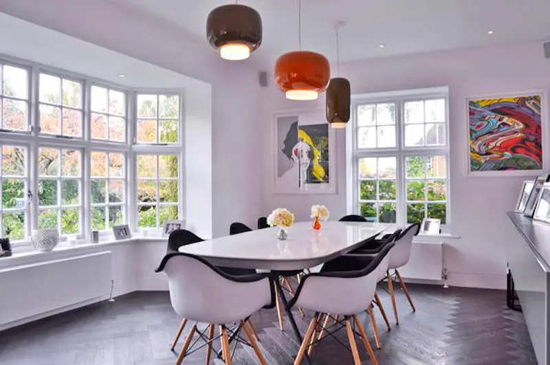 Dining room at Film location D2227 in London (photo 3)