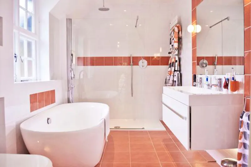 Bathroom at Film location D2227 in London (photo 27)