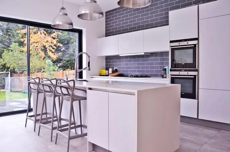 Kitchen at Finchley family house, D2228 (photo 18)