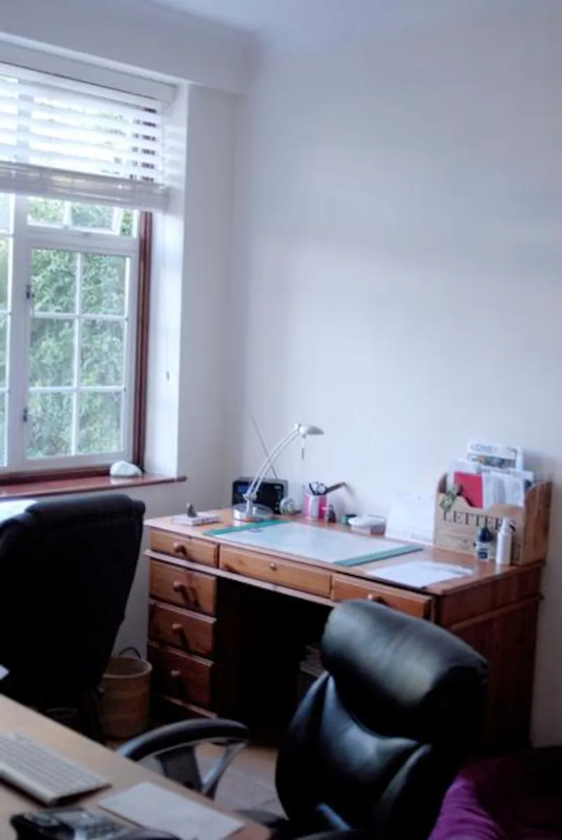 Study at Film location D2279 in London (photo 20)