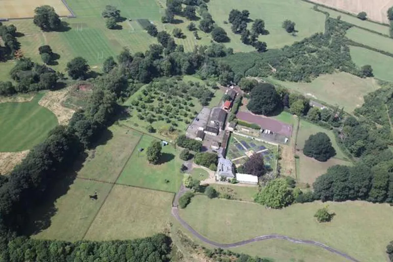 Countryside at Yeovil country house with views, A1390 (photo 11)