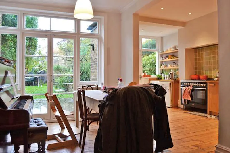 Dining room at Turnham Green family home, B1699 (photo 6)