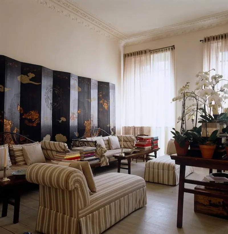 Living Room at Glamorous Belgravia house, A1393 (photo 8)