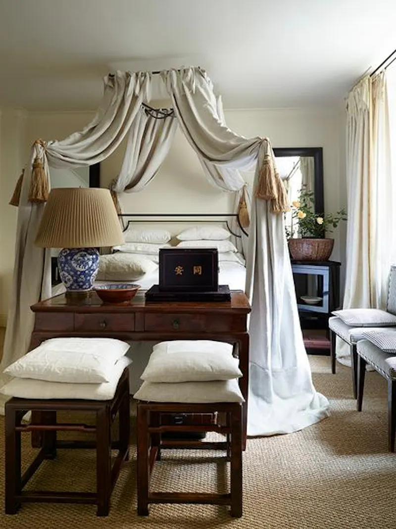Bedroom at Glamorous Belgravia house, A1393 (photo 24)