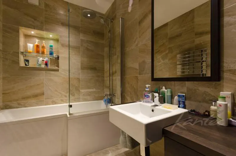 Bathroom at Colourful apartment in Notting Hill, F1095 (photo 16)