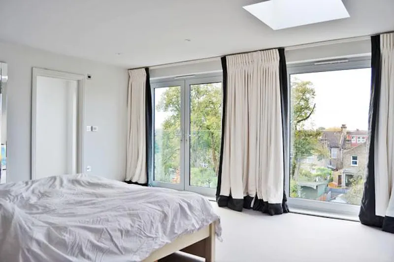 Bedroom at Kensal Rise broken-plan house, D2230 (photo 36)
