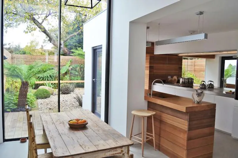 Open plan at Terraced Stoke Newington house, B1702 (photo 8)