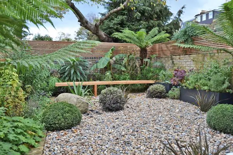 Garden at Terraced Stoke Newington house, B1702 (photo 21)