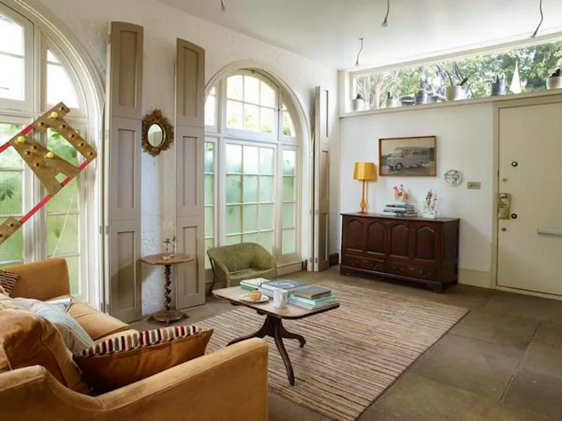 Living Room at Clapham Coach house, B1703 (photo 5)