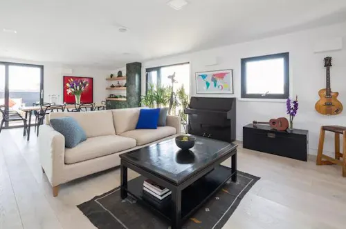Open plan flat by Regent's Canal, F1097