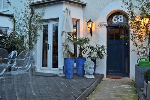 Colourful Herne Hill house, B1708