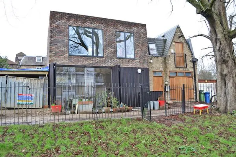 Camberwell new-build house, K410 (photo 1)