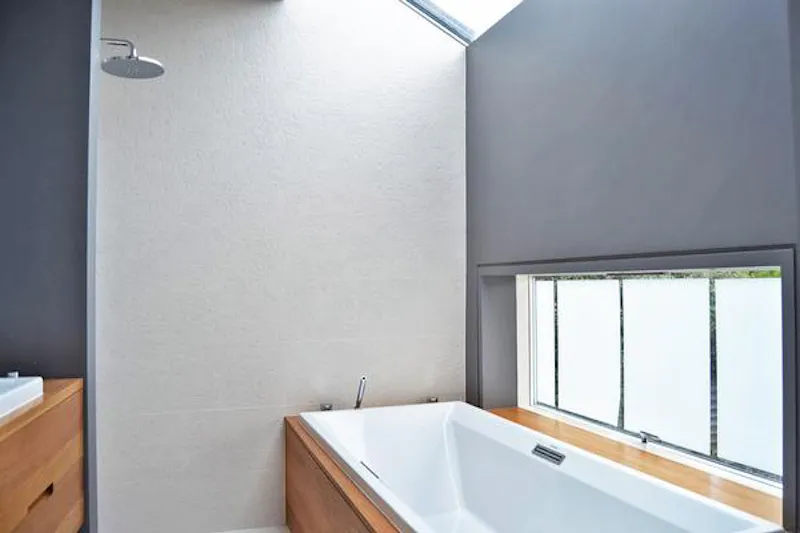 Bathroom at Camberwell new-build house, K410 (photo 13)