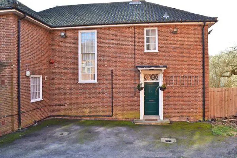 Crystal Palace family house, B1709 (photo 1)