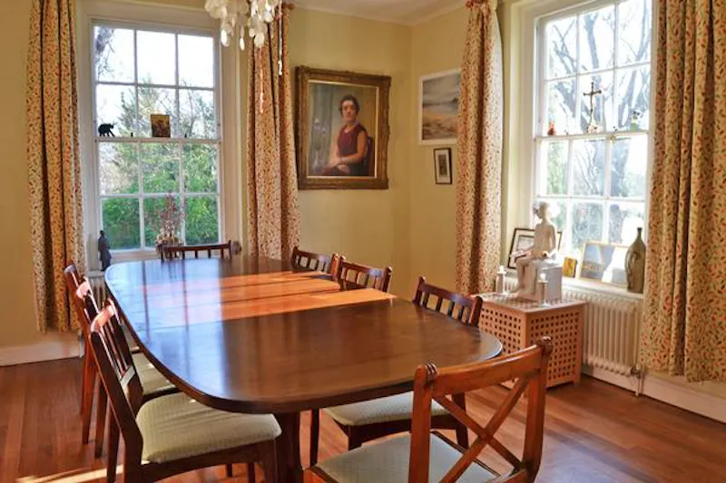 Dining room at Crystal Palace family house, B1709 (photo 5)