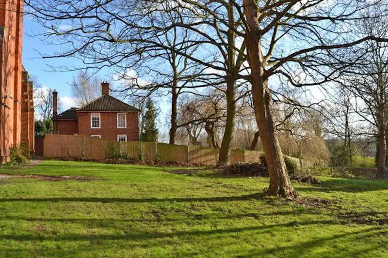 Crystal Palace family house, B1709 (photo 8)