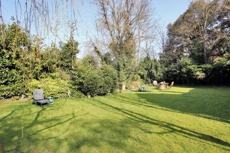Garden at Georgian elegance in Beckenham, A1401 (photo 9)